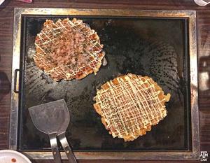 Making Okonomiyaki